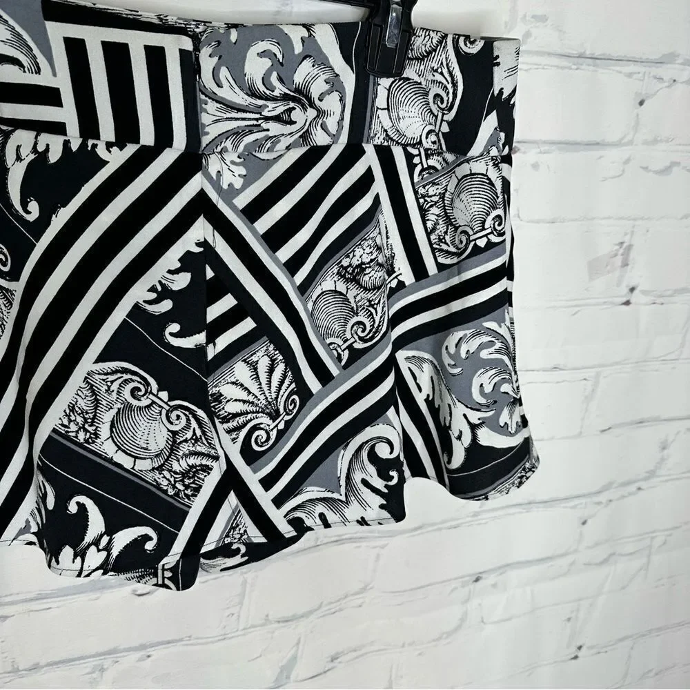 ‎Express size 10 skort